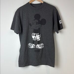 Neff Men's Shrug Life Mickey Mouse Crew Neck T-Shirt Tee Charcoal Heather